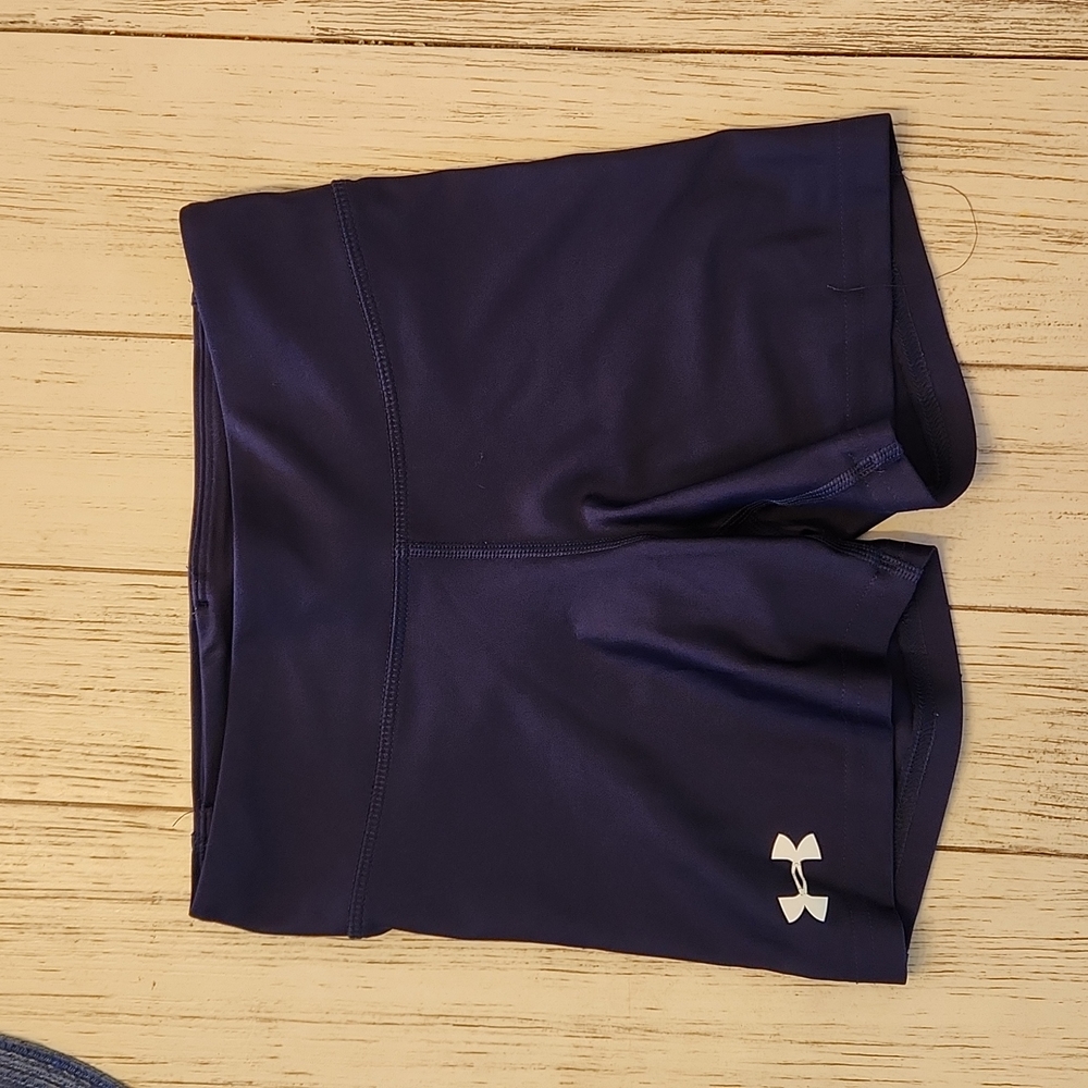 Womans Under Armour compression shorts